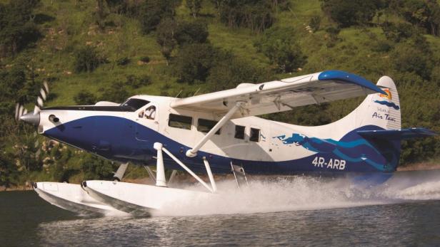 Die Air Taxis können auch auf dem Wasser landen, bringen Touristen schnell zu super Ausflugszielen auf Sri Lanka.