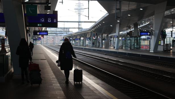 Streik bei den Eisenbahnen legt Zugsverkehr in Österreich lahm