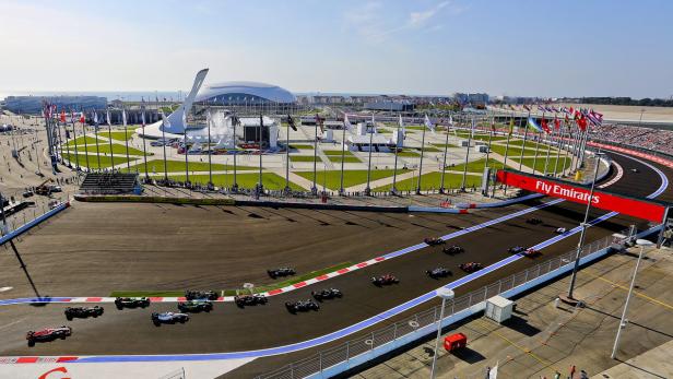 Am Sonntag drehen die Formel-1-Autos im Olympiapark Sotschi ihre Runden. Mercedes ist Favorit, Red Bull hat Sorgen