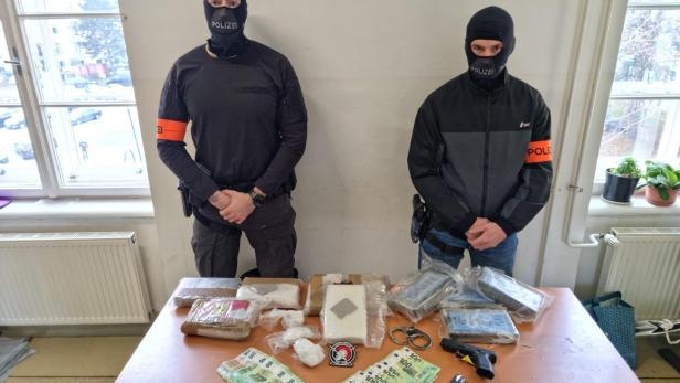 Erfolg für Polizei: Kokain im Straßenverkaufswert von 1,5 Millionen Euro beschlagnahmt