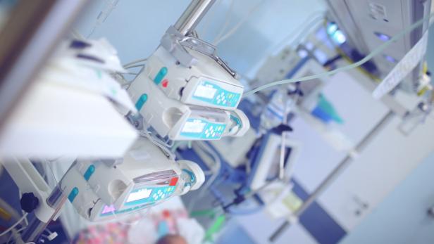 RSV-Infektionswelle in Österreich: Immer mehr Babys kommen ins Spital