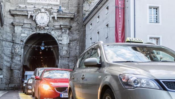 Advent-Gedränge in Salzburg: Verkehr rollt bis in die Stadt