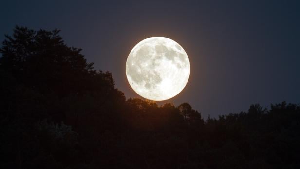 Vollmond Juni 2024: Was bedeutet der Steinbock-Mond?