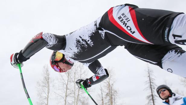 Erstkontakt: Marcel Hirscher trainiert im WM-Bundesstaat Colorado (USA), wo er im Vorjahr im Riesentorlauf Dritter wurde (Beaver Creek, Bild rechts)