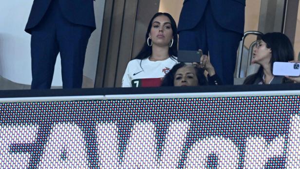 Ronaldos Freundin kritisierte Portugals Trainer Santos