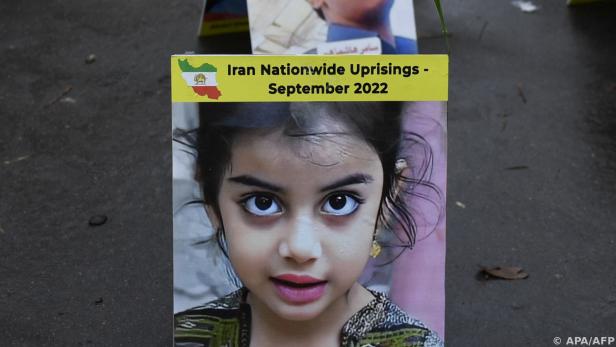 Zahlreiche Opfer des iranischen Regimes