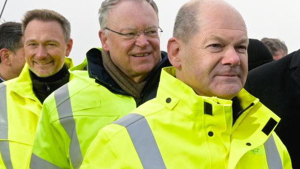 Opening of Germany's first LNG terminal in Wilhelmshaven
