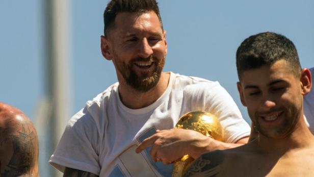 Weltmeister Messi wurde auch in Rosario begeistert empfangen