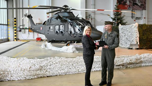 Freude über den ersten von 36 neuen Heeres-Helikoptern