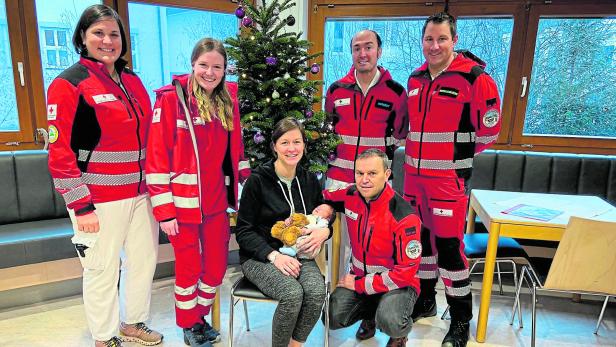 Salzburg: Baby Josef war bei Geburt schneller als Rotkreuz-Helfer