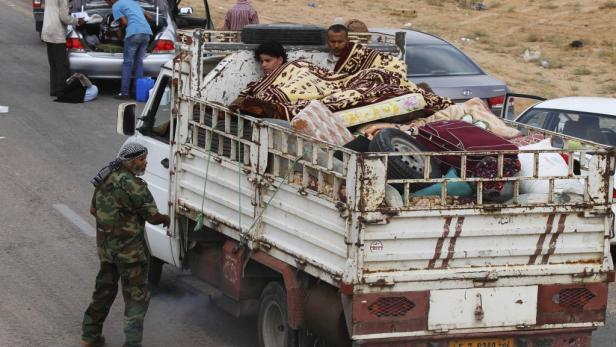 Tausende Zivilisten fliehen aus Sirte
