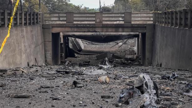 Fuel tanker explosion kills 8 people in Johannesburg