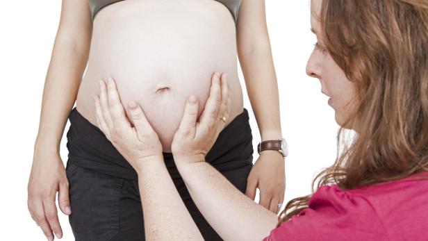 Bluthochdruck in der Schwangerschaft, die sogenannte Präeklampsie, erhöht das Risiko für einen späteren Schlaganfall auf das doppelte.