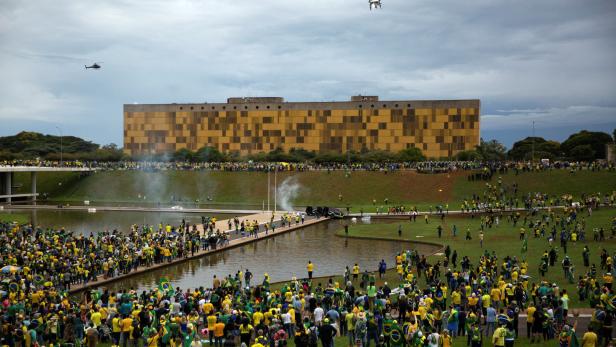 Bolsonaro-Fans stürmten Kongress und Präsidentenpalast, 230 Festnahmen