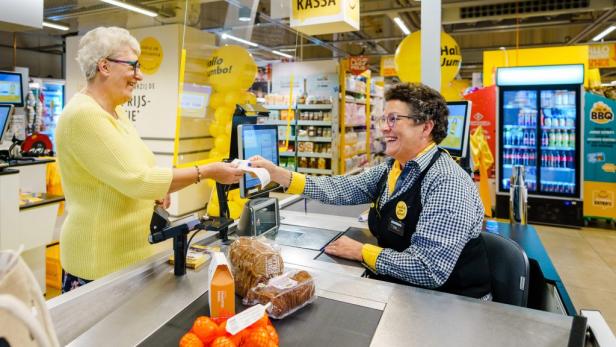 "Tratsch-Kassa": Niederländischer Supermarkt lässt Kunden plaudern