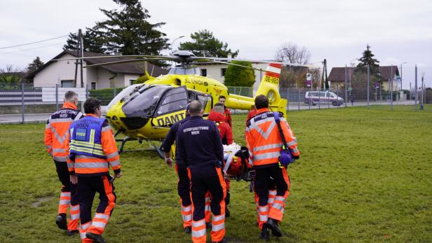 88-Jähriger nach Unfall in Floridsdorf ins Spital geflogen