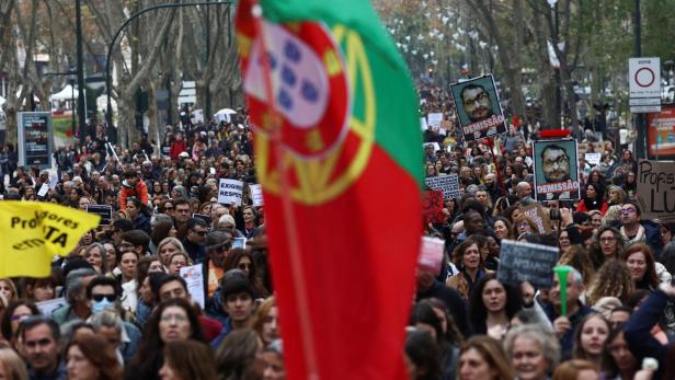 Public school workers demonstrate for better salaries and working conditions in Lisbon