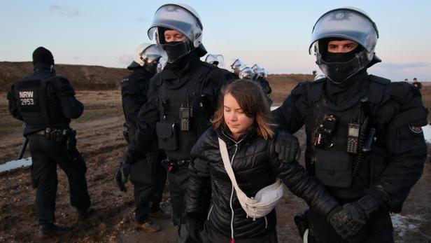 Proteste in Lützerath: Polizei nahm Greta Thunberg in Gewahrsam
