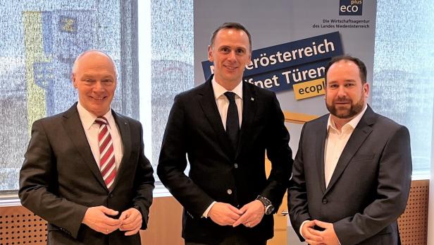 Ecoplus-Geschäftsführer Helmut Miernicki, Wirtschaftslandesrat Jochen Danninger und IFDD-Chef Christoph Haselmayer (v.li.)