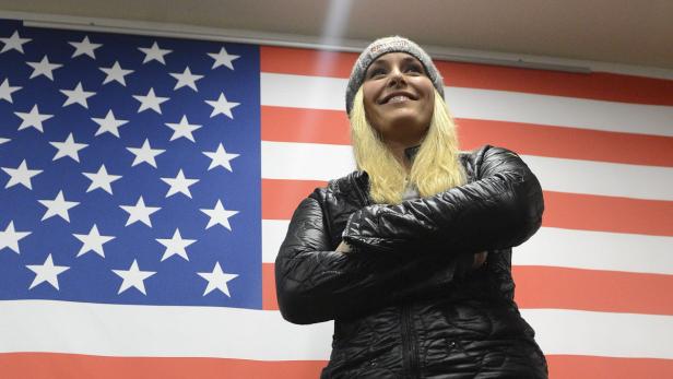 epa03566994 Lindsey Vonn (USA) during a press conference of the us ski team in Schladming, Austria, 3 February 2013. The Alpine Skiing World Championship in Schladming start on 04 Februar. EPA/HELMUT FOHRINGER