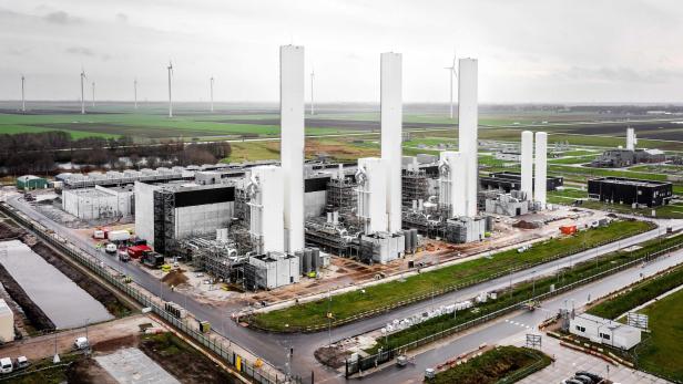 Construction site of Gasunie's nitrogen plant in Zuidbroek, Groningen