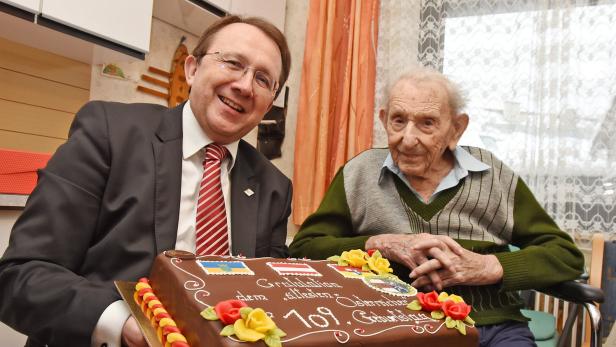 Doğum günün kutlu olsun! Avusturya'nın en yaşlı adamı doğum gününü kutladı
