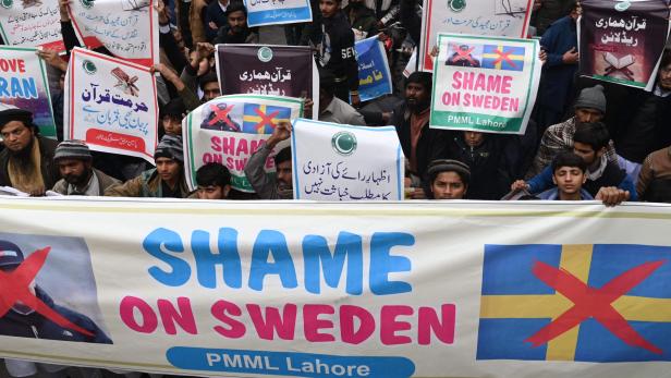 PAKISTAN-SWEDEN-RELIGION-KORAN-PROTEST