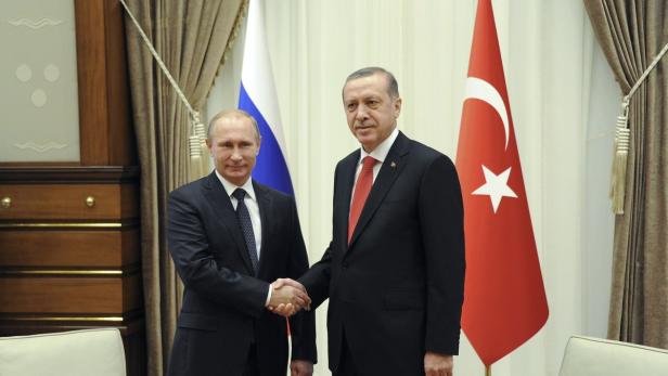 Der russische Präsident Putin (l.) bei türkischem Kollegen Erdogan