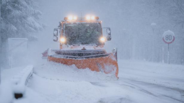 Vorsicht, Schneefahrbahnen: Verzögerungen im Morgenverkehr