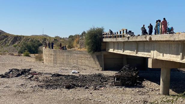Bus stürzte von Brücke in Schlucht: Viele Tote in Pakistan