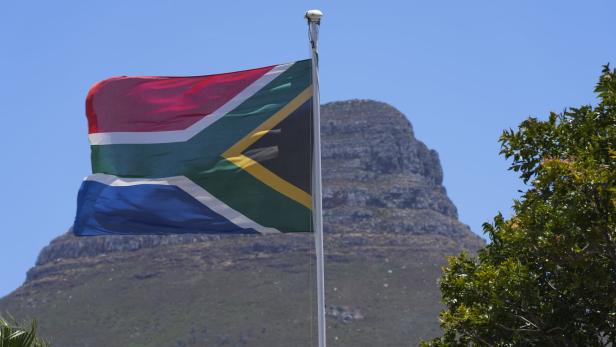 Südafrika: Bewaffnete stürmen Geburtstagsfeier und schießen um sich
