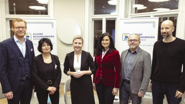Allianz Bildungsmedien Österreich lädt zum ABÖ-Café mit Familienministerin Dr. Susanne Raab