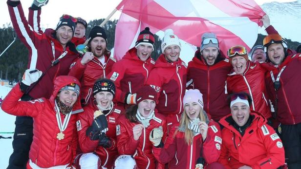 Herzlicher Empfang für vergoldete Skifamilie Aigner nach Para-WM