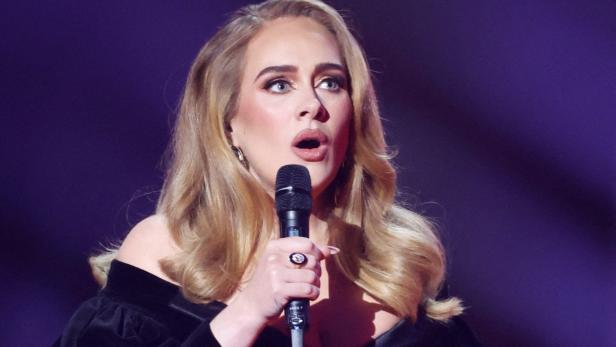 Nachhaltig: Adele sang in Las Vegas im Kleid aus Holzfasern