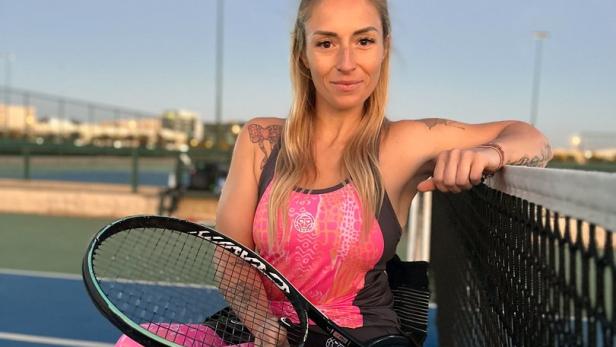 Tina Pesendorfer: Im Rollstuhl auf dem Tennisplatz