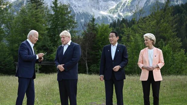 Krawatte ist out: Biden, Johnson, Kishida und von der Leyen beim G-7-Gipfel in Bayern