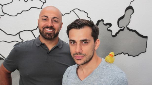 Ali Mahlodji (li.) und Stefan Patak (re.) gründeten 2012 mit Jubin Honarfar und Manuel Bovio whatchado