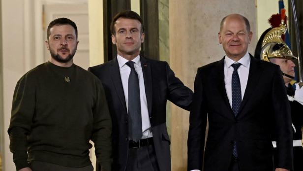 Scholz und Macron treffen Selenskij in Paris + Macron: "Unterstützung bis zum Sieg"