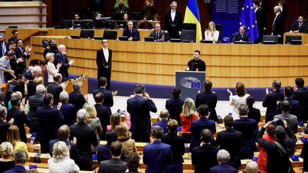 EU-Sondergipfel: Selenskijs Kampf um Europas Waffen  und Herzen