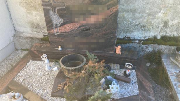 Unbekannte haben in Niederösterreich mehr als 50 Grabstellen beschädigt