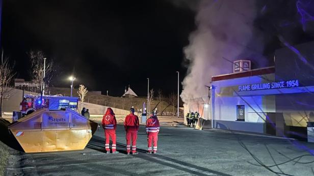 46-194065368 Fast Food Lokal in Oberwart stand in Vollbrand