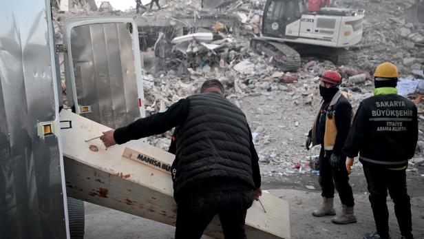 Bereits über 35.000 Todesopfer nach Erdbeben in Türkei und Syrien