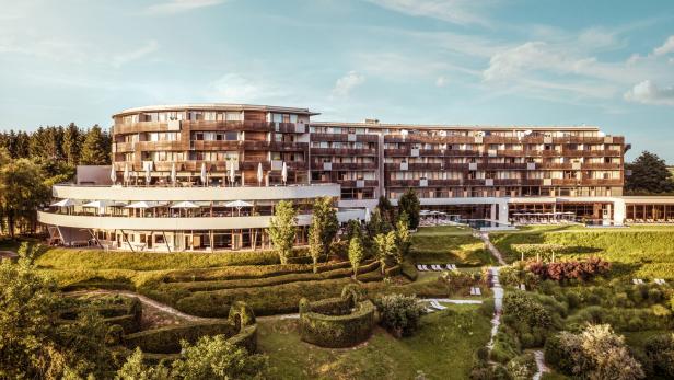 Diese 12 Thermen kann man in Österreich öffentlich gut erreichen