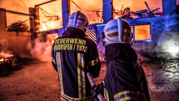 Großbrand auf Pferdehof forderte die Einsatzkräfte 40 Stunden lang