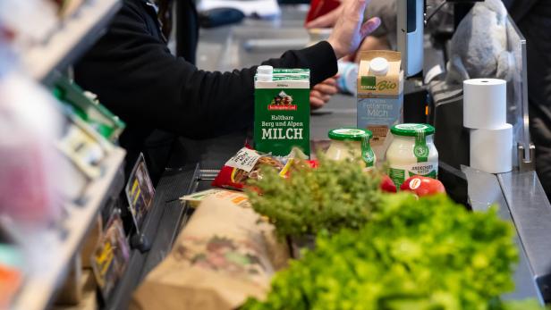 Gezielte Gutscheine & Co.: Was laut Expertin gegen hohe Lebensmittelpreise helfen würde