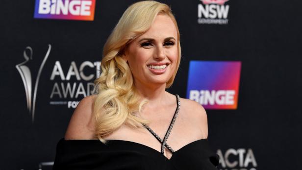 Rebel Wilson bestätigt "magische" Verlobung mit ihrer Freundin