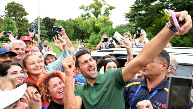 377 Wochen Nummer eins: Tennis-Star Djokovic holt Graf ein