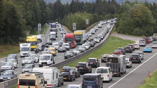 SALZBURG: STAU AM REISEWOCHENENDE