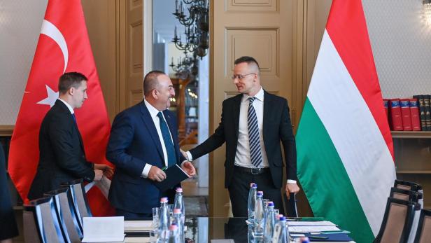 Foreign Minister of Turkey Mevlut Cavusoglu visits Budapest
