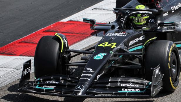 Formel 1: Schwarz statt Silber - bei Mercedes ist der Lack ab